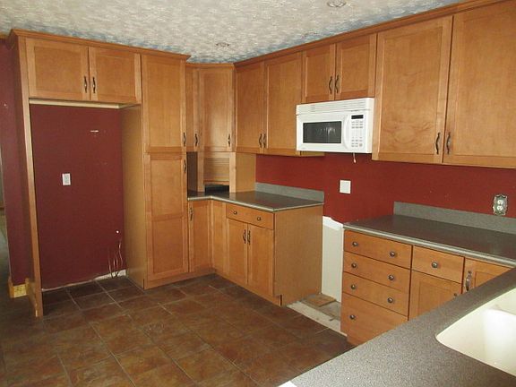 4th image of 1225 Granville Pike NE