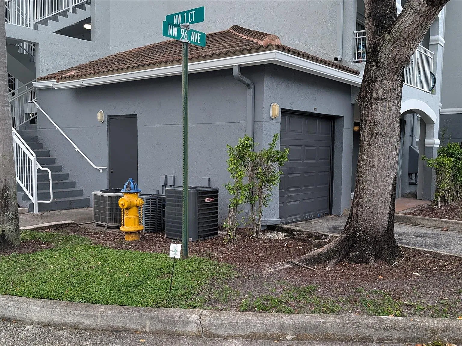 2 bed, 2.0 bath, 1137 sqft, $2,500 — Photo 4