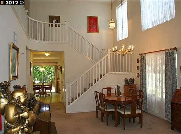 2nd image of 588 Ross Cir