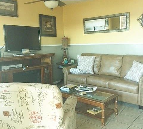3rd image of 210 Aberina St APT C10