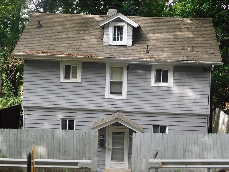 Welcome to 1642 Crafton Boulevard!