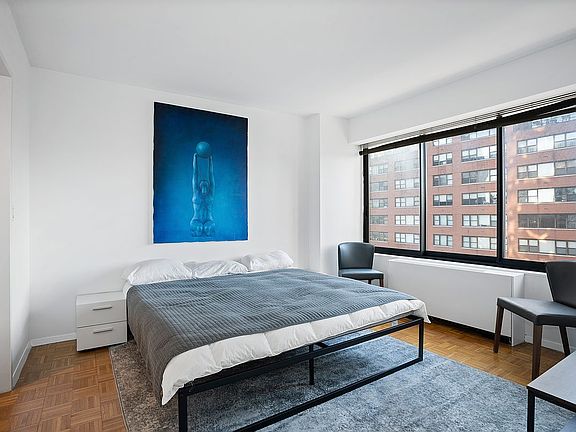 3rd image of 200 E 61st St APT 10C