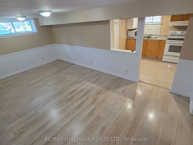 187 Septonne Ave #LOWER LEVEL — Photo 9