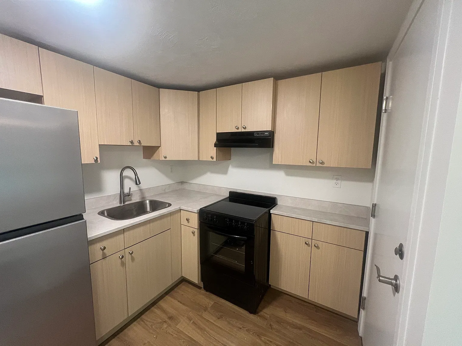 1 bed, 1.0 bath, 603 sqft, $2,200 — Photo 4