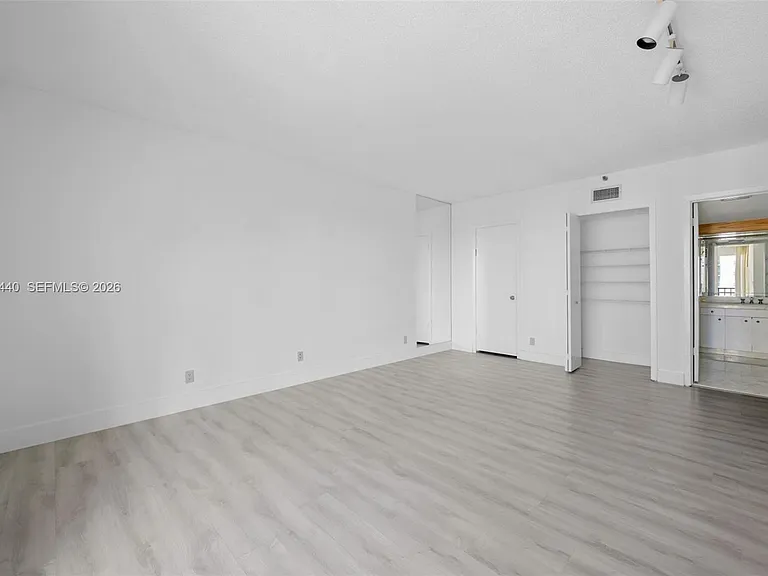 19355 Turnberry Way #15G — Photo 12