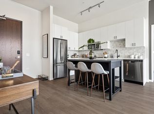 2400 N Milwaukee Ave #357, Chicago, IL 60647