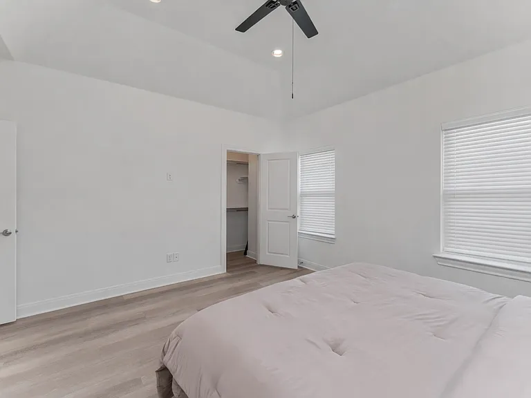 5117 Briscoe St — Photo 16