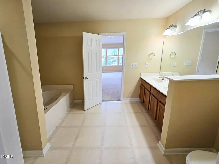 105 Chandler Springs Dr — Photo 11