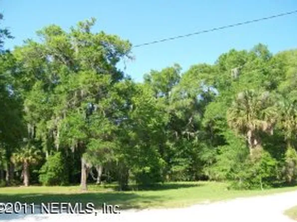 800 4th Ave, Welaka, FL 32193