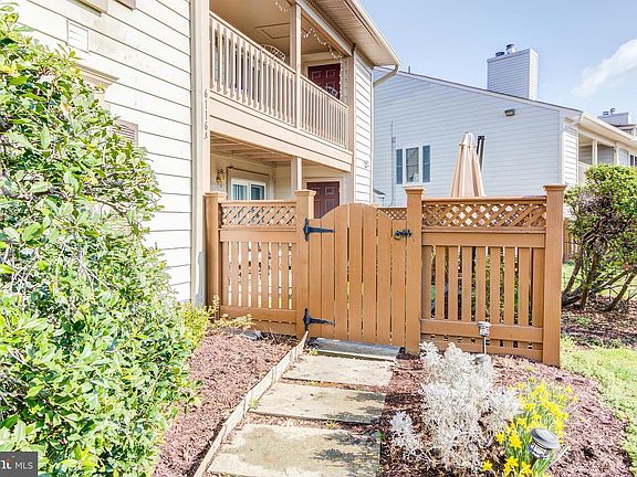 3rd image of 6116 Essex House Sq #A
