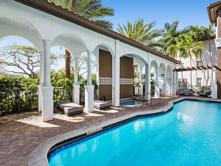 10X Mizner Park — Photo 7