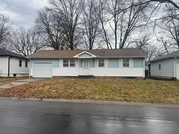 1708 Colby Ave, Marshall, MO 65340