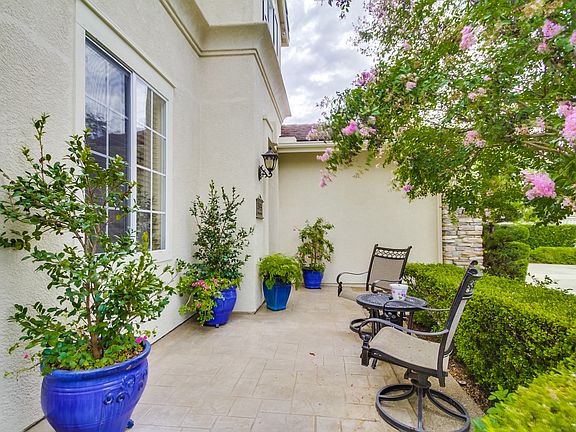 4th image of 37955 Pearwood Ln