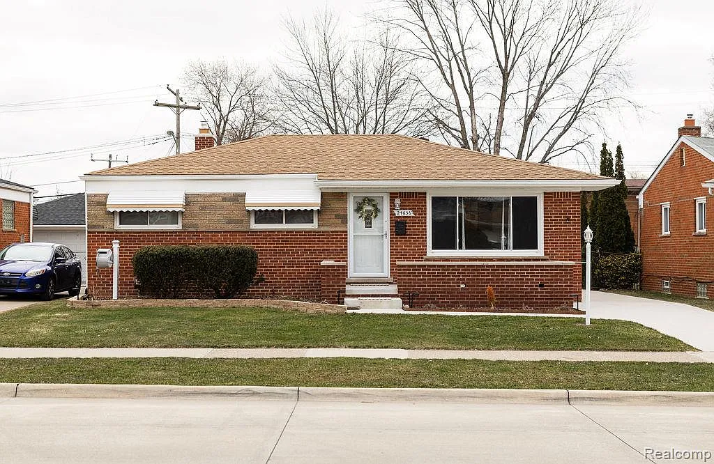 24636 Almond Ave photo 1