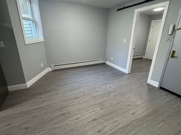 288 Woodworth Ave APT 2