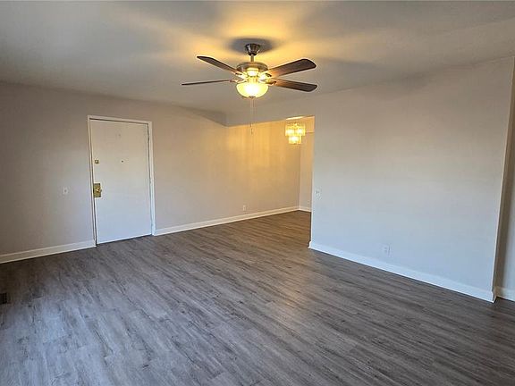 5th image of 10407 Briarbend Dr APT 3