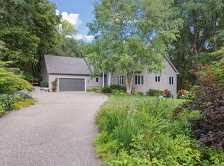 15966 Erickson Ln, Minnetonka, MN 55345