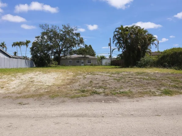 6651 Meade St, Hollywood, FL 33024