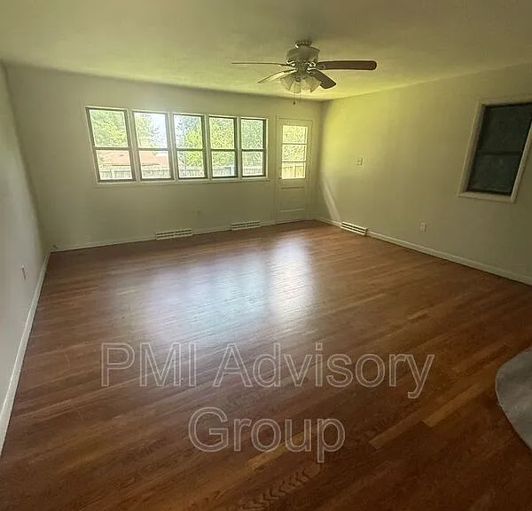 6604 SW Meadowdale Dr — Photo 3