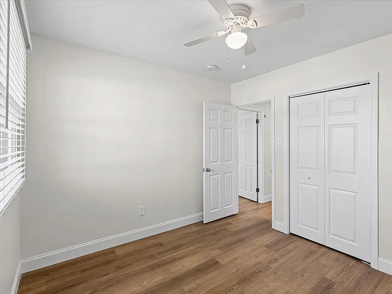 927 Edgemoor Rd — Photo 12