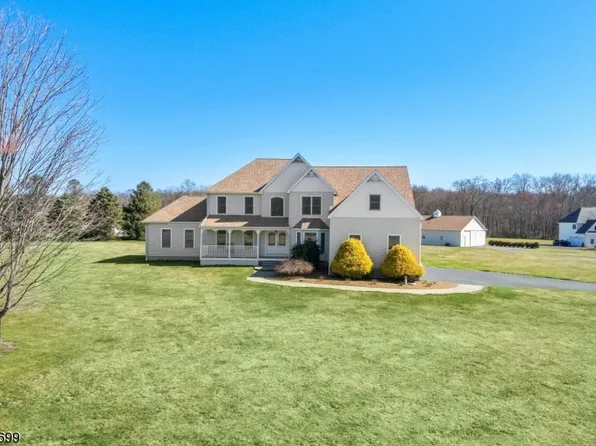 1 Manchester Ln, Kingwood Twp., NJ 08867