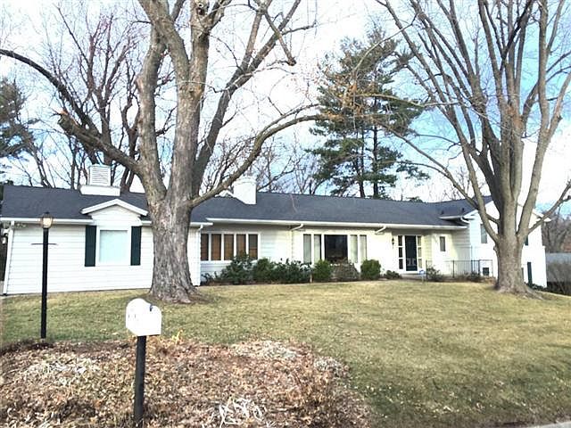 2nd image of 310 Hillcrest St