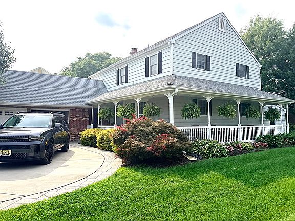 2nd image of 108 Coopers Kill Rd