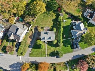 4 Calton Rd, New Rochelle, NY 10804