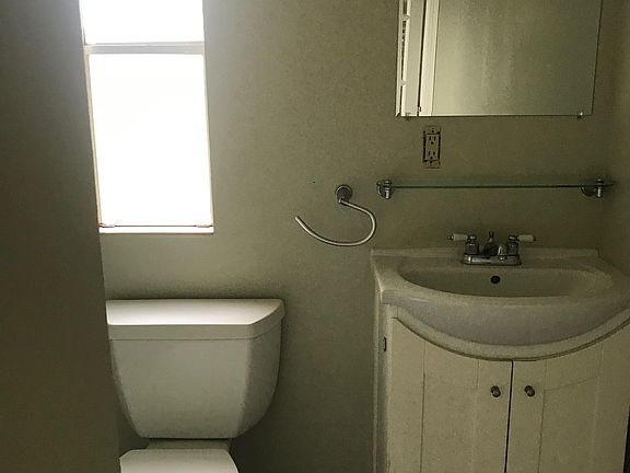2nd bathroom