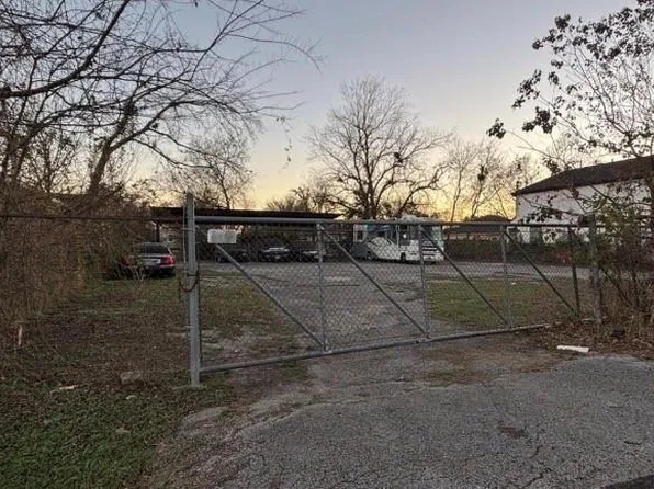 330 Connecticut St, Houston, TX 77029