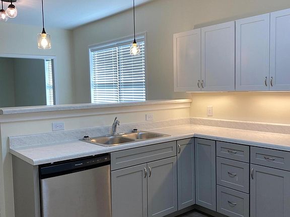 5th image of 2559 Wilson Ave