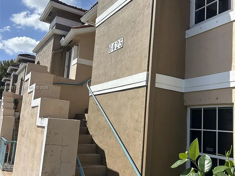 6425 SW 130th Pl #704 — Photo 3