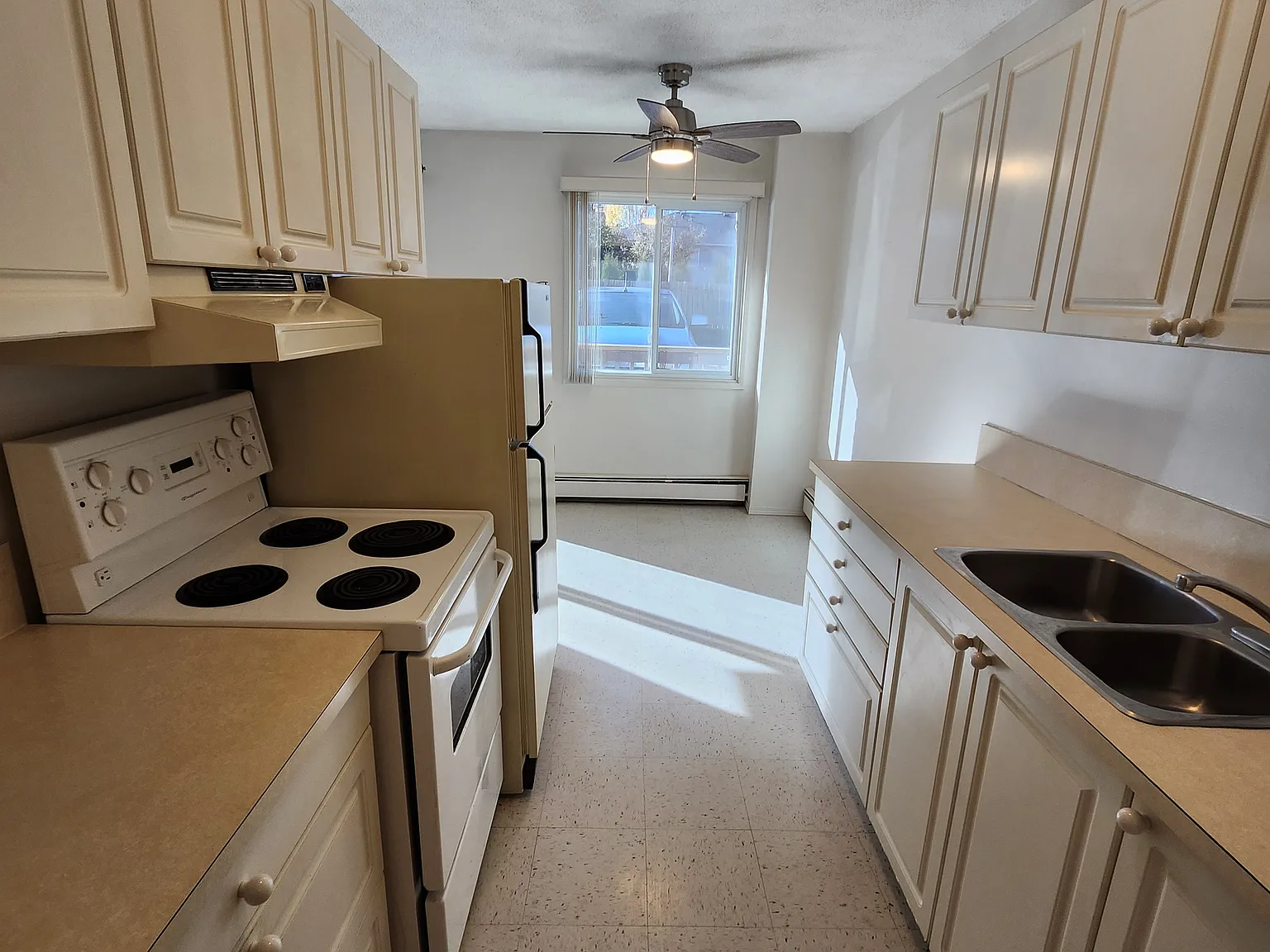 7617 4a Street SW — Photo 2