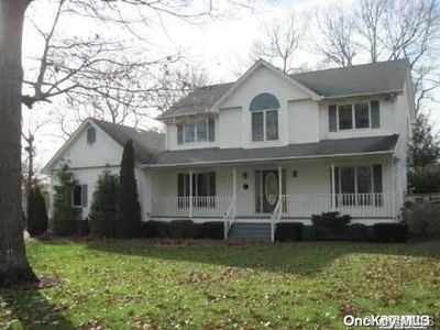 11 Park Circle, Shirley, NY, 11967