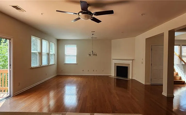 479 Briarfield Xing — Photo 4