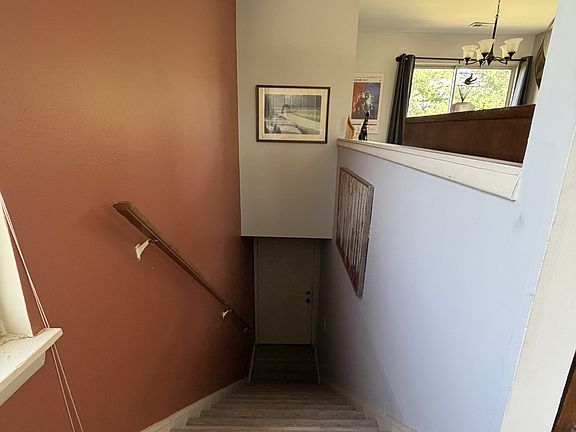 4th image of 1807 Granville Rd