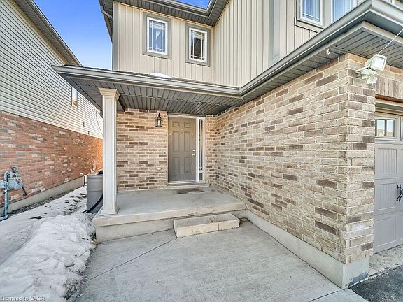 4th image of 181 Summit Ridge Dr