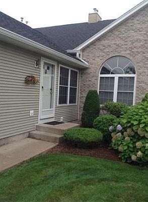 1st image of 28 Castle Hill Rd #F
