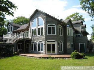 10069 Stacy Trl, Chisago City, MN 55013