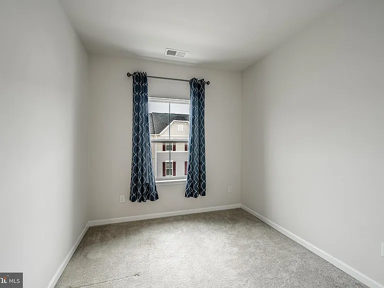 300 Blue Welsh St — Photo 16