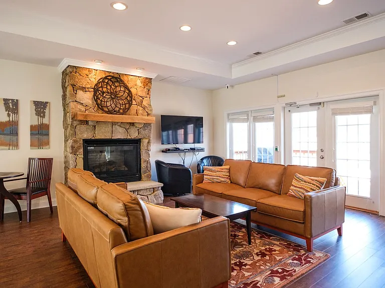 2048 Avinity Loop — Photo 36