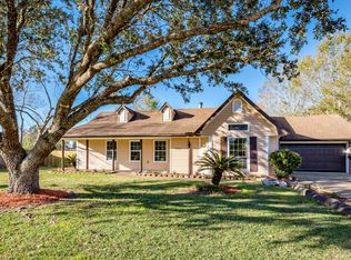 5309 Culeoka Dr, Ocean Springs, MS 39564