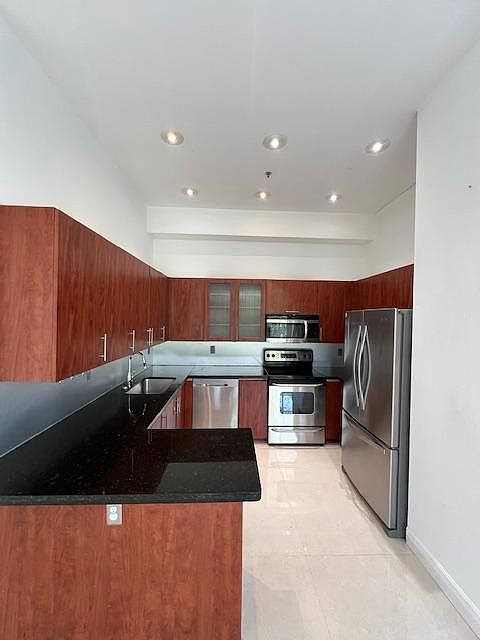 1st image of 460 NE 77th St APT 301