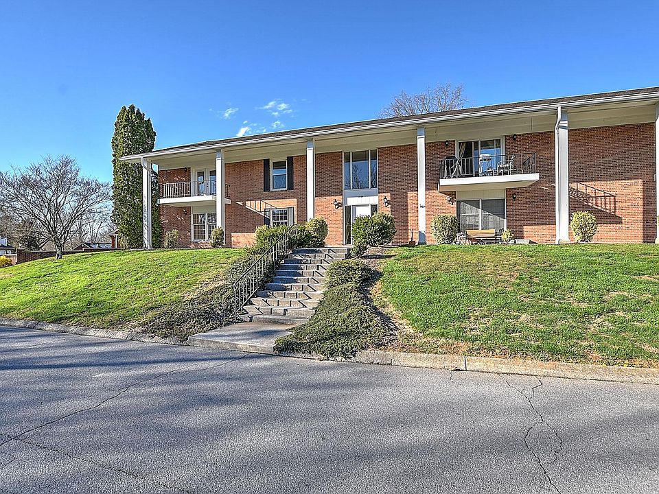 1st image of 1904 W Manor Ct #C