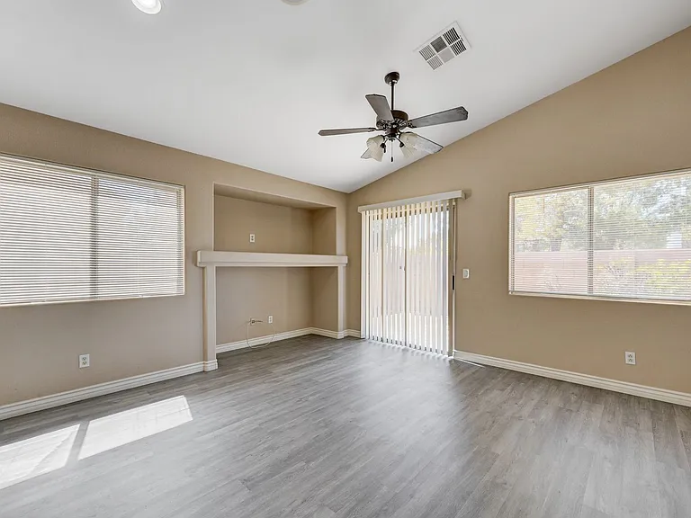 527 Braided River Ave — Photo 22