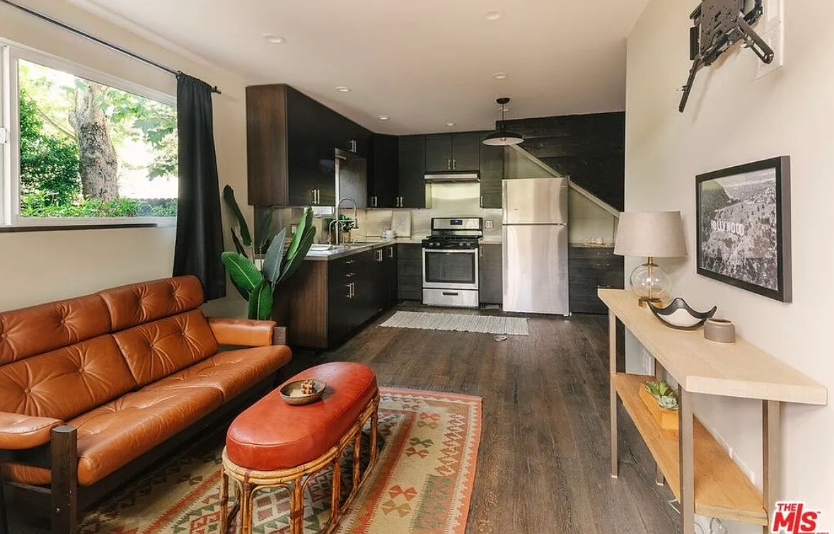 1 bed, 542 sqft, $2,400 — Photo 3