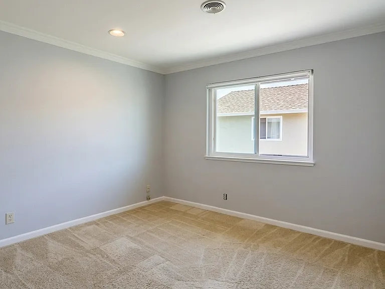 2146 Galveston Ave #B — Photo 5