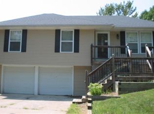 304 Manor Dr, Warrensburg, MO 64093