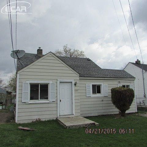 1st image of 2083 E Parkwood Ave
