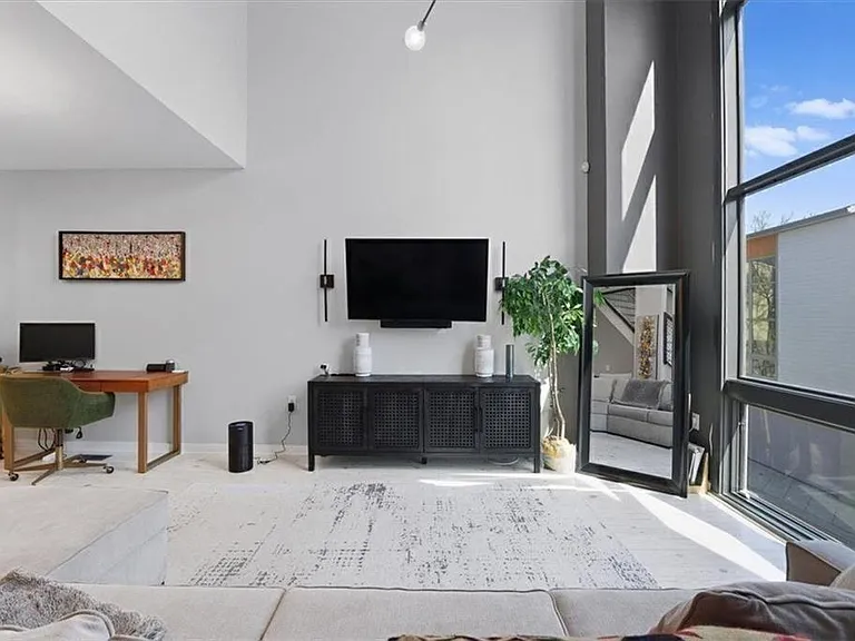 1250 Breuer Mews NW — Photo 8